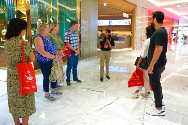 Guide meet & greet - Dubai Mall Food Tour 1 Guide meet & greet - Dubai Mall Food Tour 1